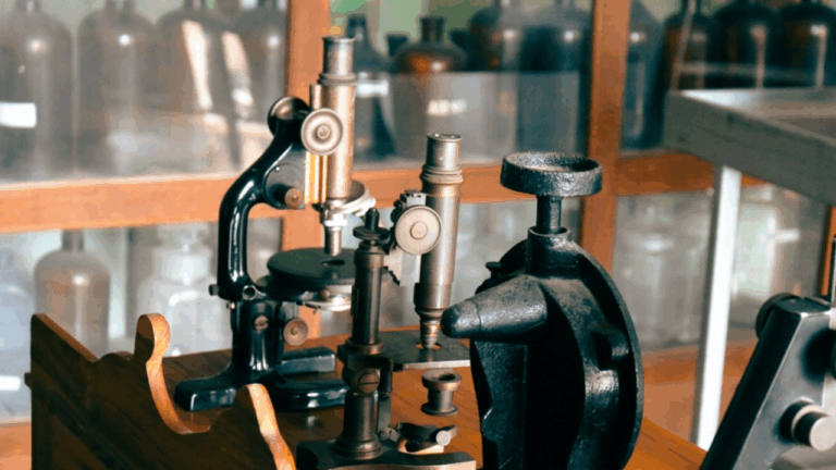 11 Museum-Worthy Scientific Instruments From the Early 1900s