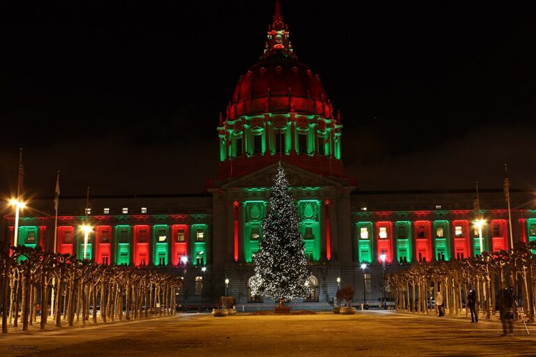 14 U.S. Destinations With Top Holiday Shows and December Performances