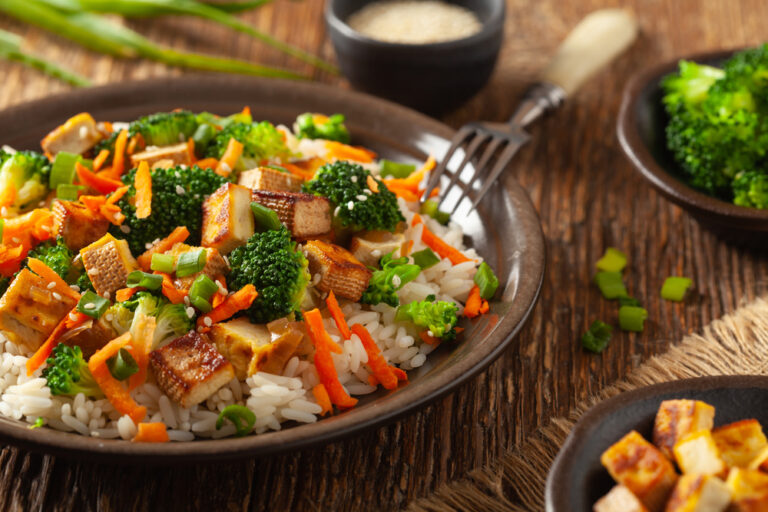 10 Simple Holiday Dinner Menus You Can Cook Without Stress