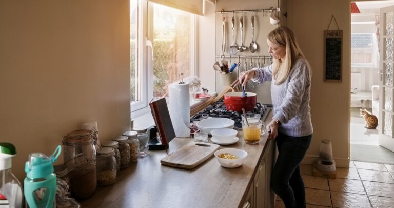 13 Easy Kitchen Prep Tasks for a Stress-Free Holiday Month