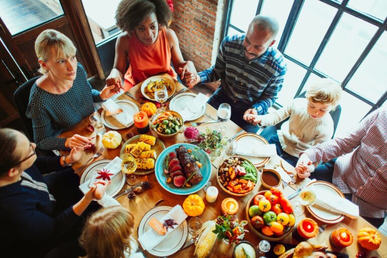 11 Traditions to Start This Thanksgiving Season