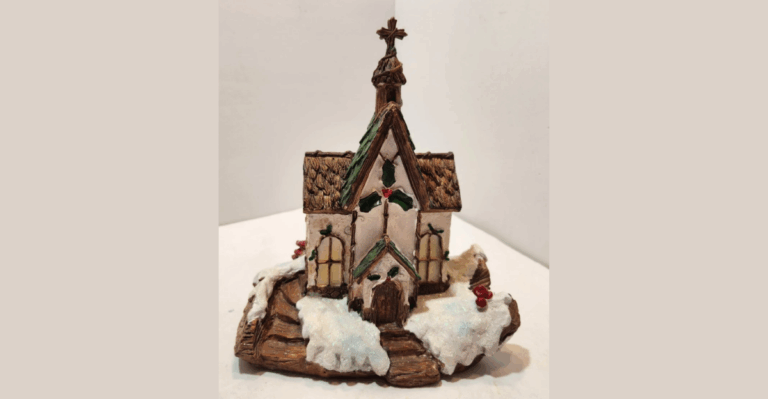 12 Vintage Holiday Figurines That Bring a Winter Display Together