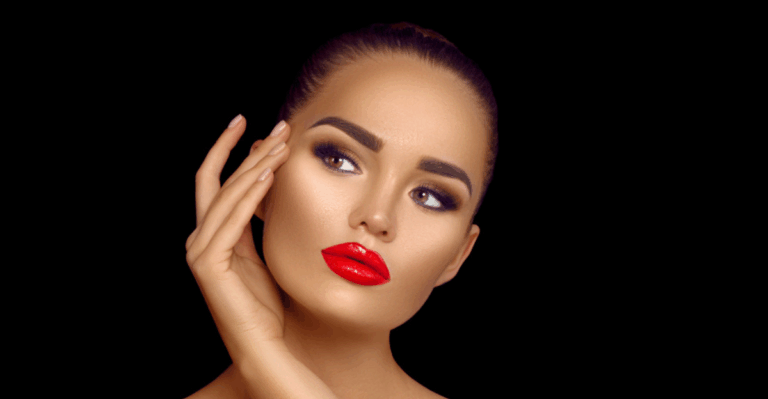 16 Holiday Makeup Trends Everyone Tries at Least Once