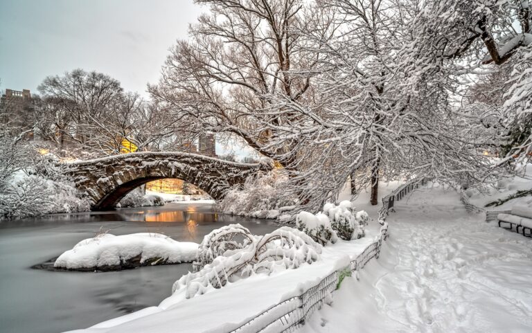 15 National Park Gateway Towns That Get Busy in December