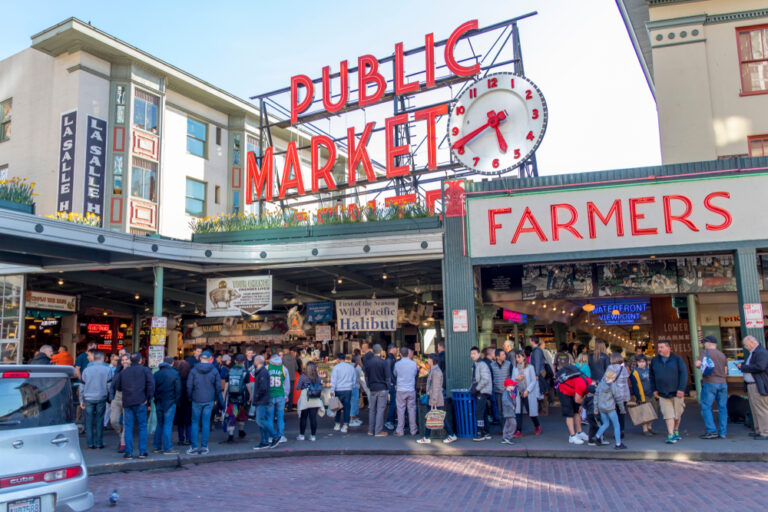 12 U.S. Towns Where the Farmers Market Feels Like the Main Event