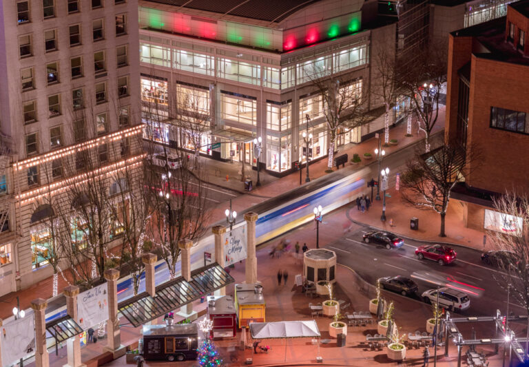 13 U.S. Towns With Night Markets and Late Night Food Scenes Worth the Trip