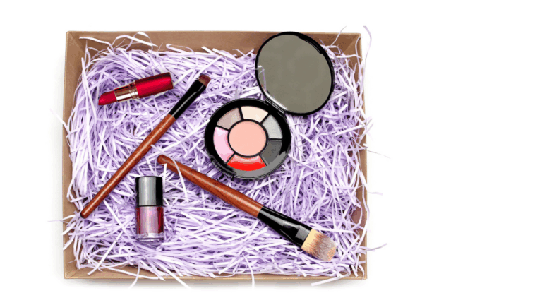 13 Makeup Gifts That Beauty Fans Love to Receive