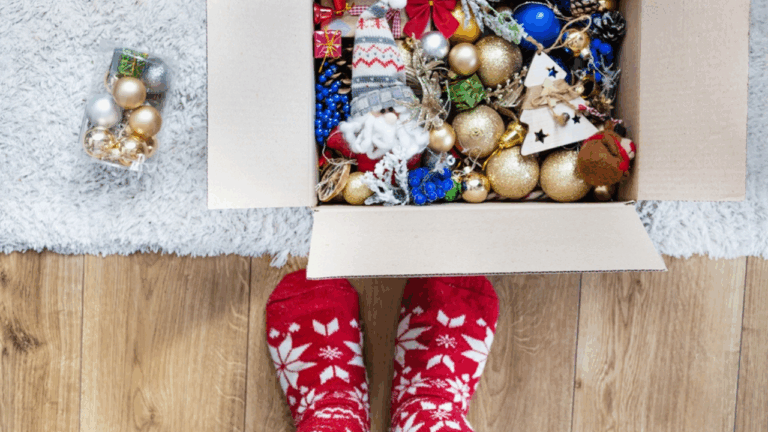 13 Vintage Holiday Decorations Collectors Hunt for in December