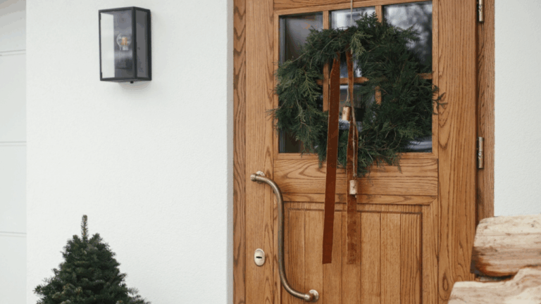 13 Clever Ways To Refresh Your Entryway for December Guests