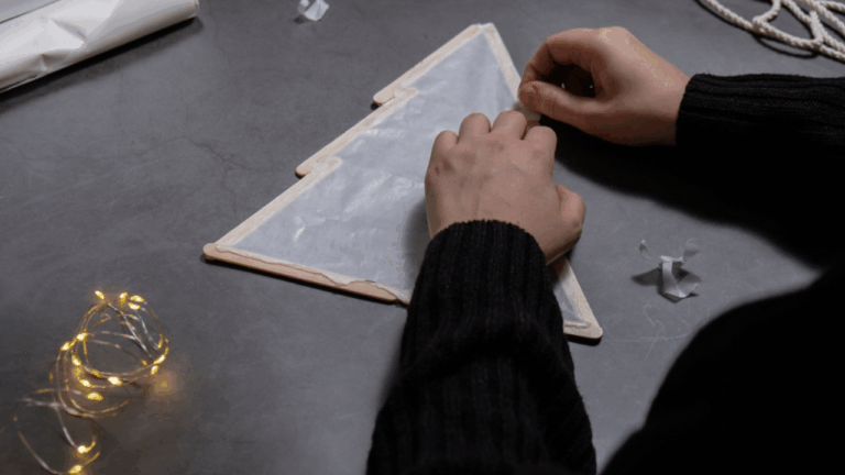 13 December Decorating Ideas for People Who Prefer Minimal Style