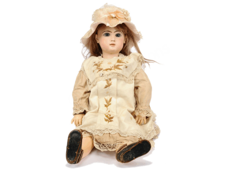 10 Antique Bisque Dolls That Serious Collectors Still Want