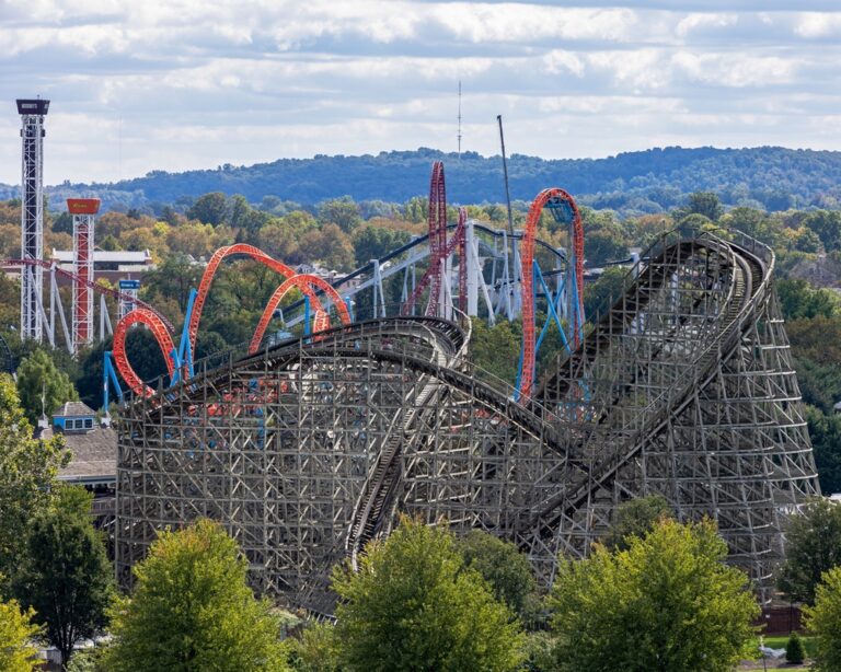 12 Places to Catch Early-Season Amusement Parks Without Peak Crowds