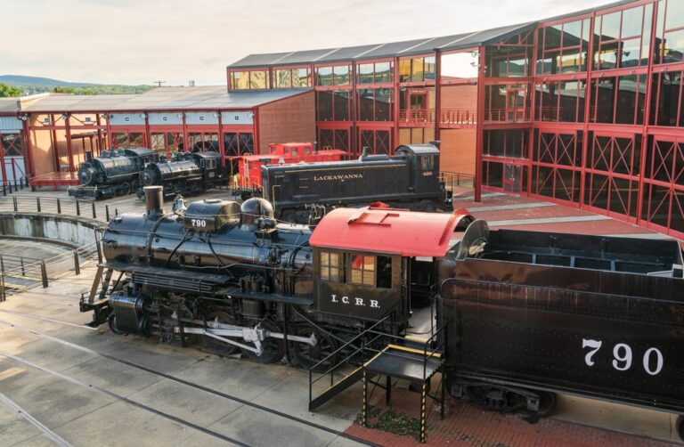 11 Train Depots and Railway Museums in the U.S. With Classic Cars and Short Rides