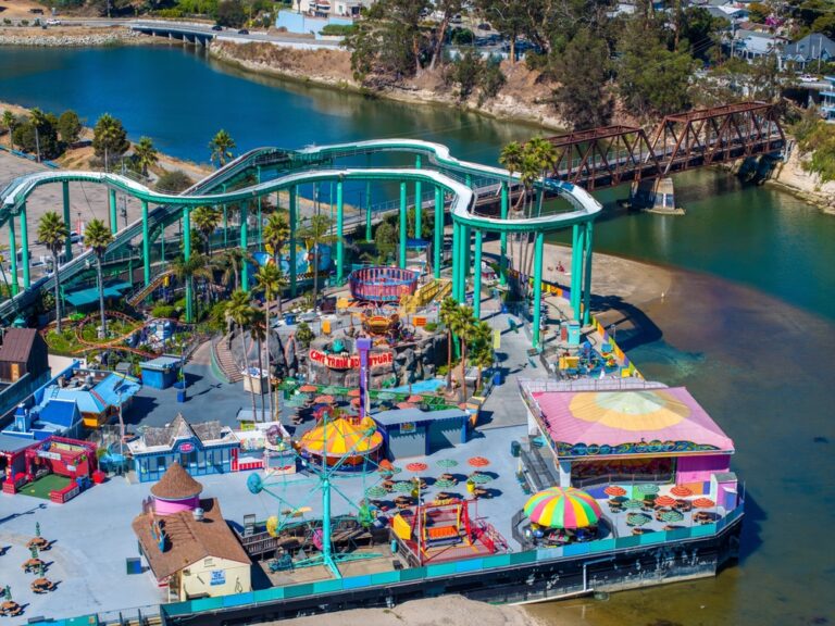 11 U.S. Towns With Classic Amusement Parks That Still Feel Nostalgic