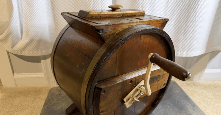 15 Antique Farmhouse Decor Pieces That Are Still in Demand