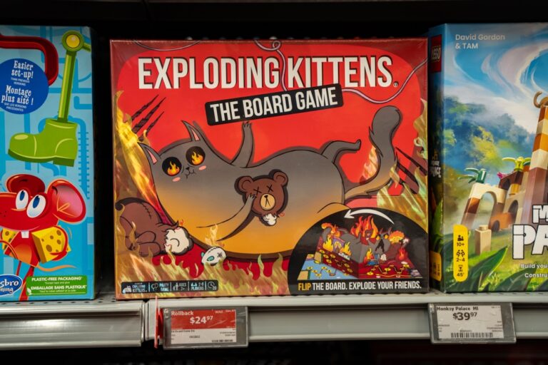 12 Party Card Games That Stay Fun Even After Many Rounds