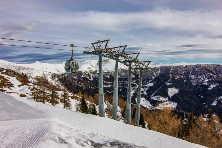 13 Best February Trips With Scenic Gondolas And Short Viewpoint Walks