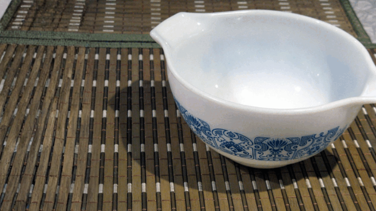 15 Vintage Pyrex Patterns Collectors Always Look For at Thrift Stores