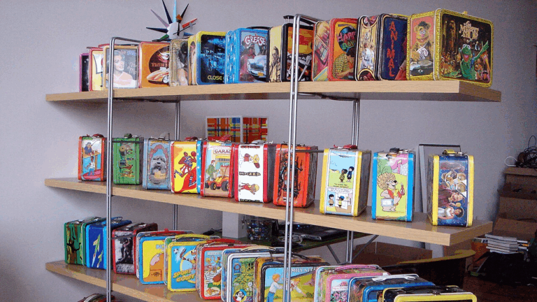 13 Vintage Lunch Boxes Collectors Still Hunt for in Good Condition