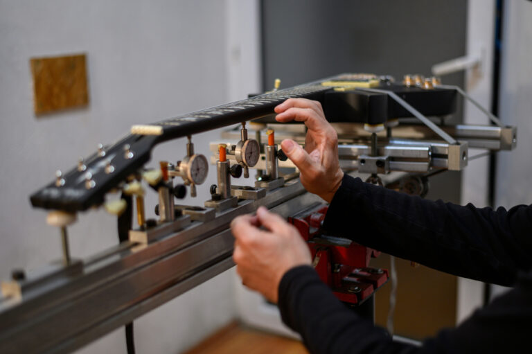 11 Trusted Places For Guitar Finds Without Neck Issues