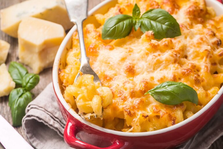 13 Potluck Favorites Perfect for Family Gatherings