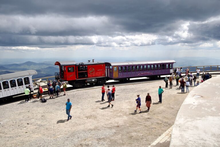 11 Late Winter Train Rides and Small Town Stops That Feel Like a Break