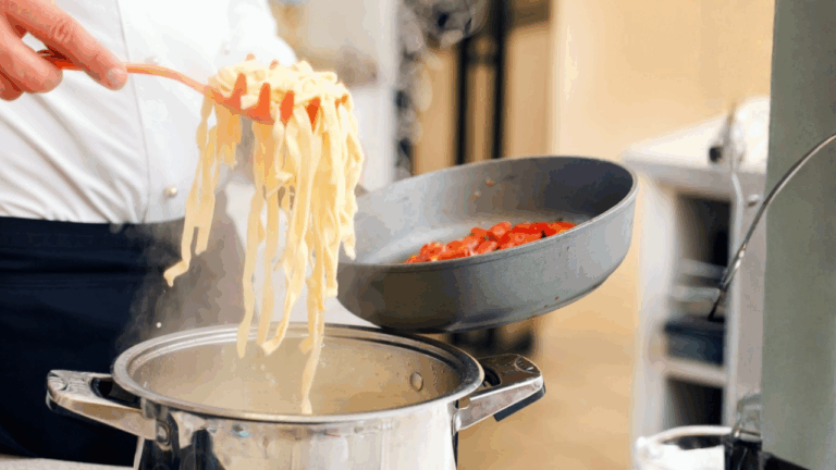 12 One Pot Pasta Dinners for Nights You Don’t Want a Sink Full of Dishes