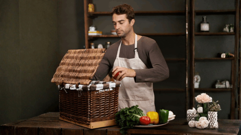 17 Picnic Food Ideas That Travel Well to Parks and Games