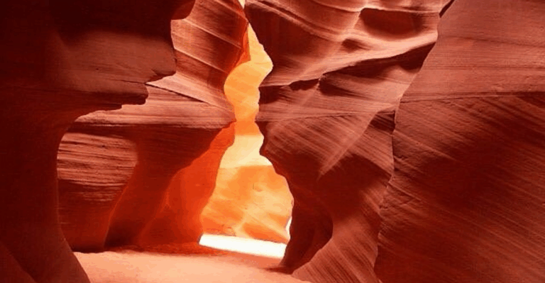 15 Southwest Drives with Slot Canyons, Easy Trails, and Clear Sunsets