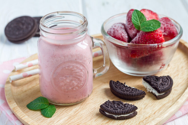 10 Smoothie Combos That Don’t Taste Like Health Food